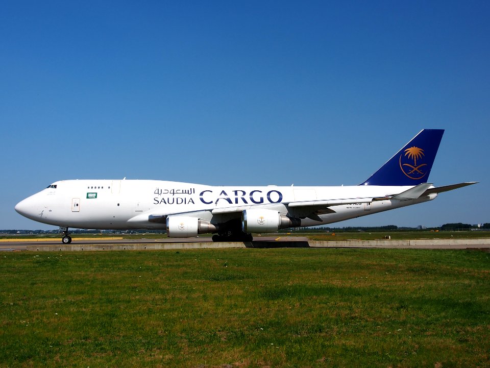 TC-ACG Saudi Arabian Airlines Boeing 747-481(BDSF) - cn 25641 taxiing 21July2013 pic-004