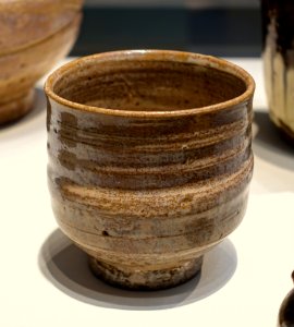 Teabowl, Japan, Agano kilns, Kamanokuchi kiln, Momoyama or Edo period, 1610-1630, stoneware, rice-straw-ash glaze - Freer Gallery of Art - DSC04774