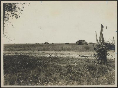 Tanks going into action., Bestanddeelnr 158-1783