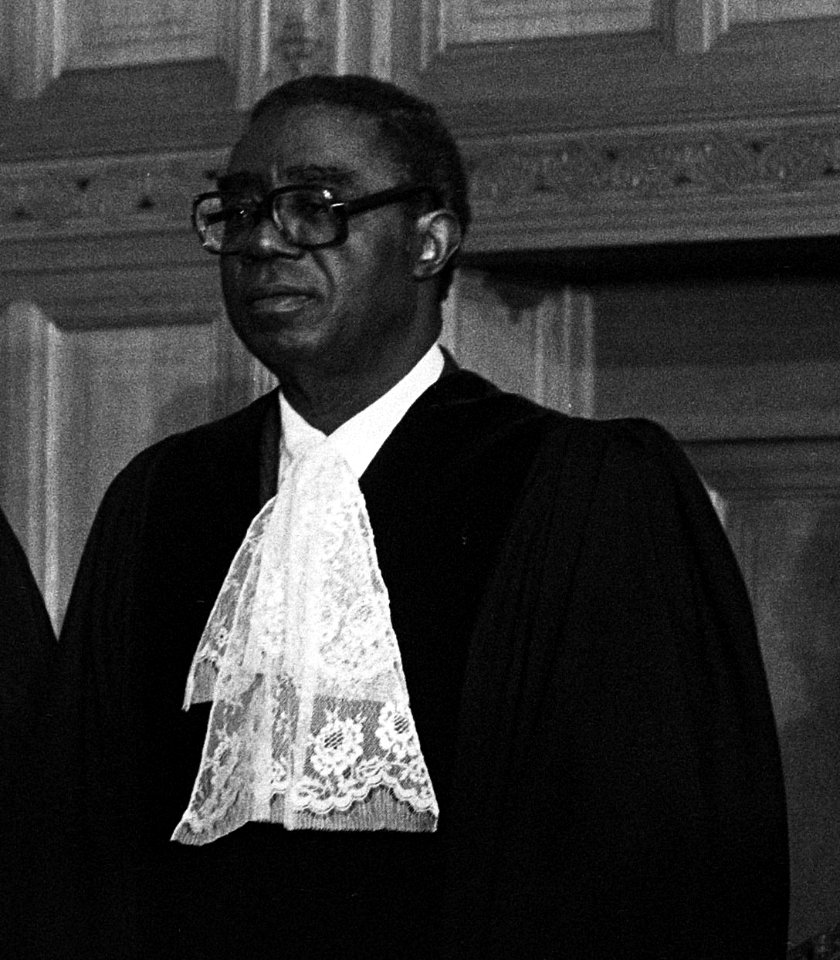 Taslim Olawale Elias (1979)