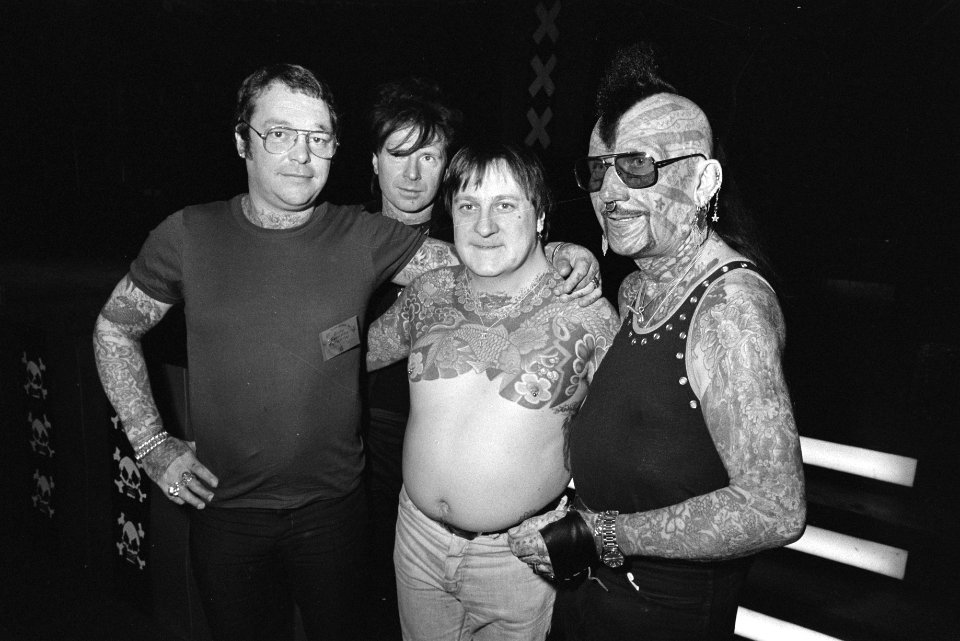 Tattoo Convention bijeenkomst getatoeeerden in Paradiso Amsterdam div. getato, Bestanddeelnr 932-8876