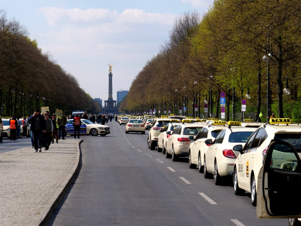 Taxi protest in Berlin 10-04-2019 16