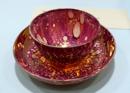 Tea cup with imitation marble effect, Staffordshire, England, 18th century, earthenware with pink spatter lustre - Krannert Art Museum, UIUC - DSC06590