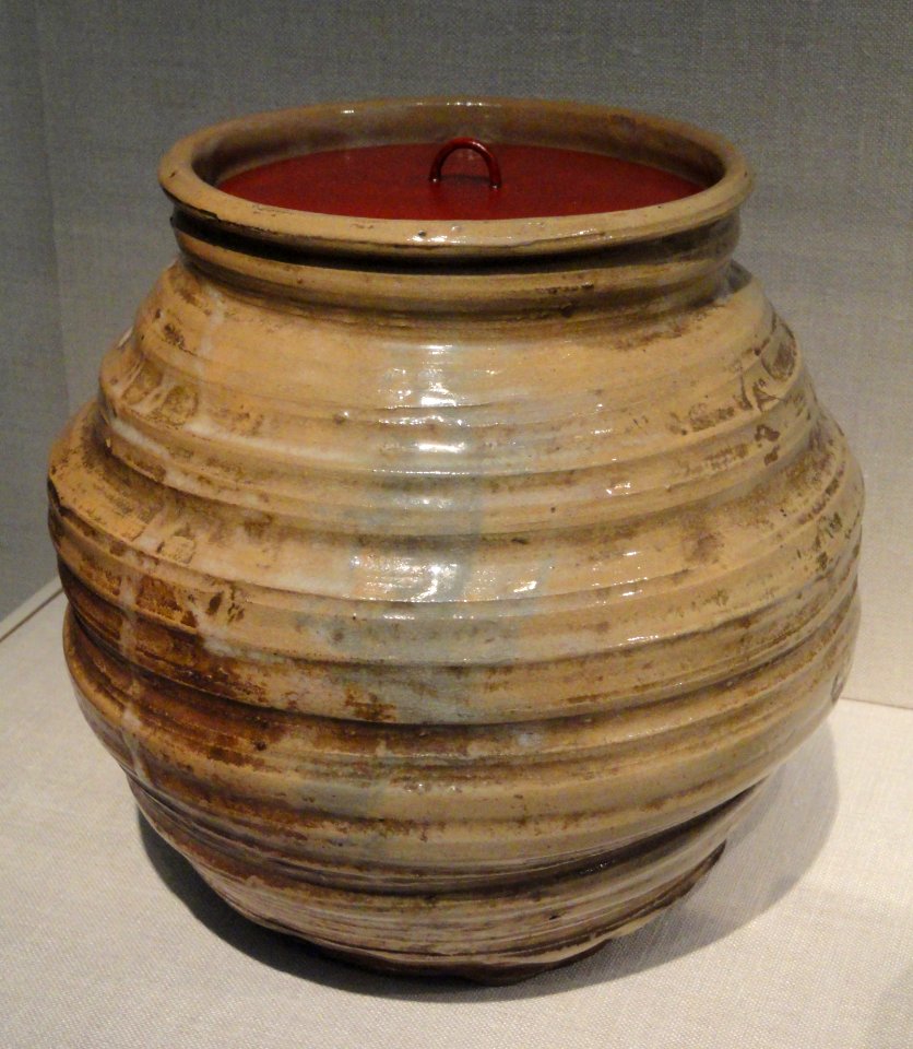 Tea ceremony water jar, Japan, Uji, Asahi ware, Edo period, 1650-1750 AD, stoneware with wood-ash glaze, lacquered wooden lid - Freer Gallery of Art - DSC05479