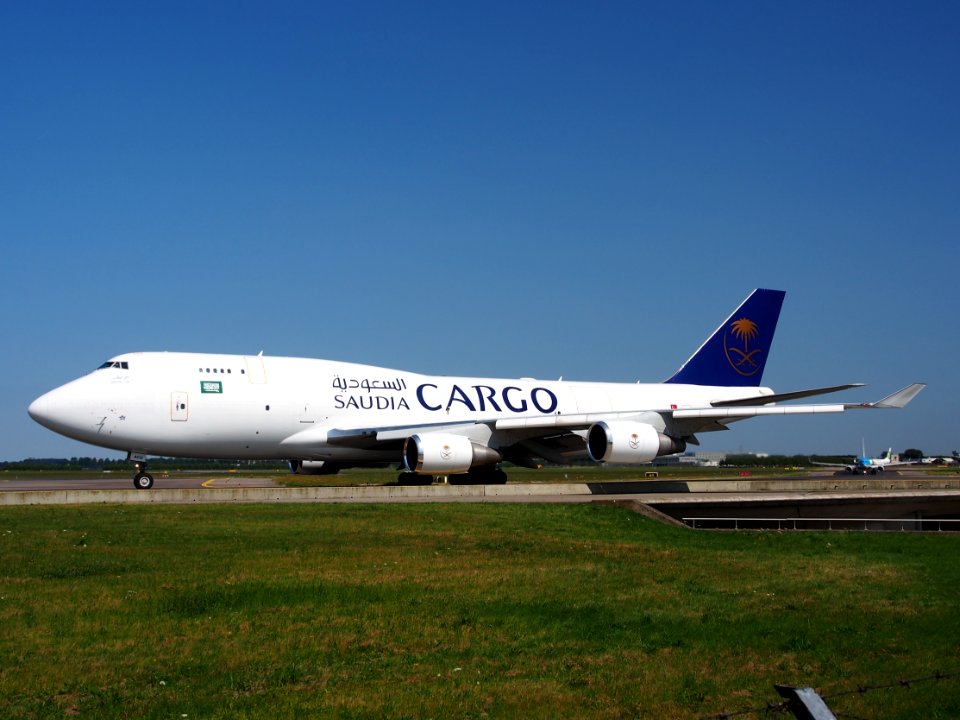TC-ACG Saudi Arabian Airlines Boeing 747-481(BDSF) - cn 25641 taxiing 21July2013 pic-003
