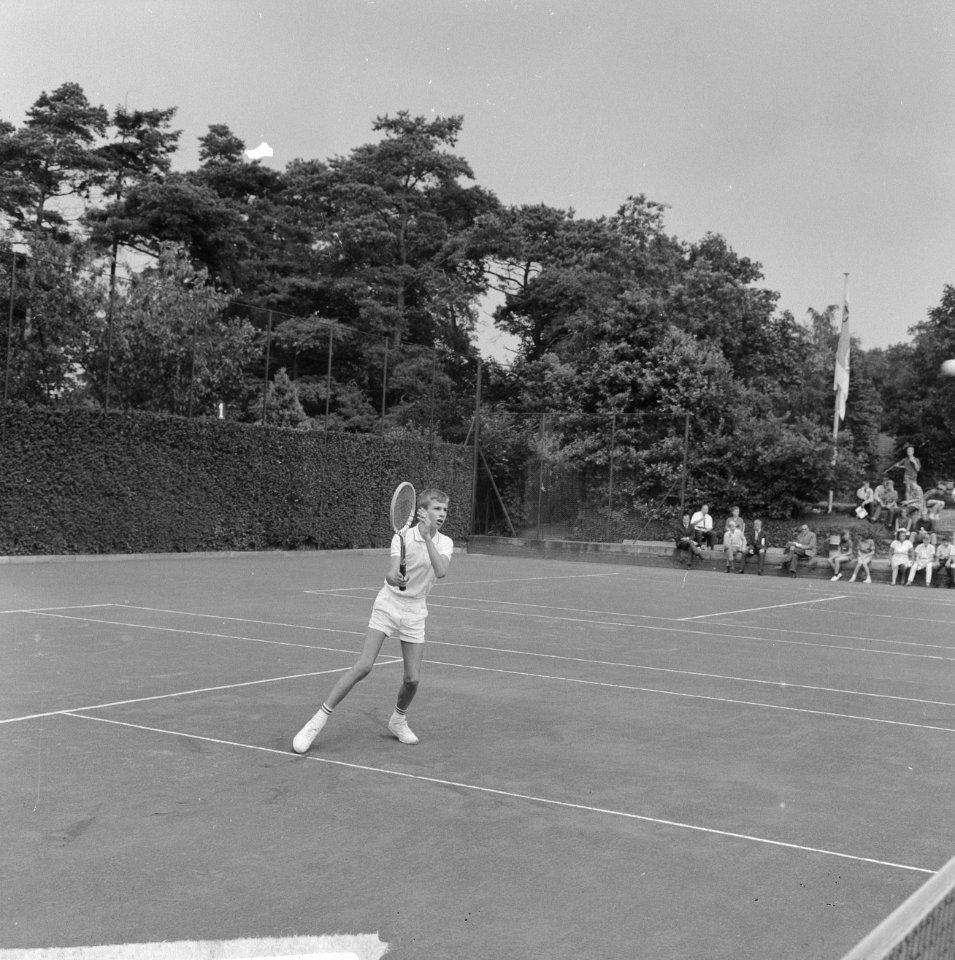 Tennis, erik dillen, Bestanddeelnr 916-6589
