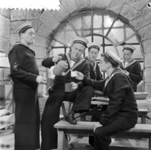 Televisieuitzending van Meeuwen boven Sorrento v.l.n.r. Jan Blaaser, Kees Brus, Bestanddeelnr 910-2805