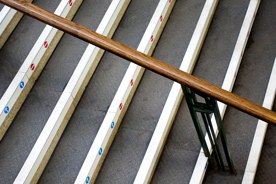 Staircase railing design