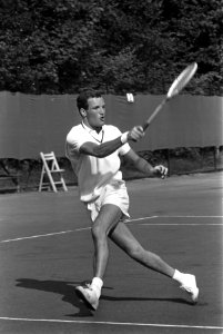 Tennisser Tom Okker in aktie, Bestanddeelnr 918-4579