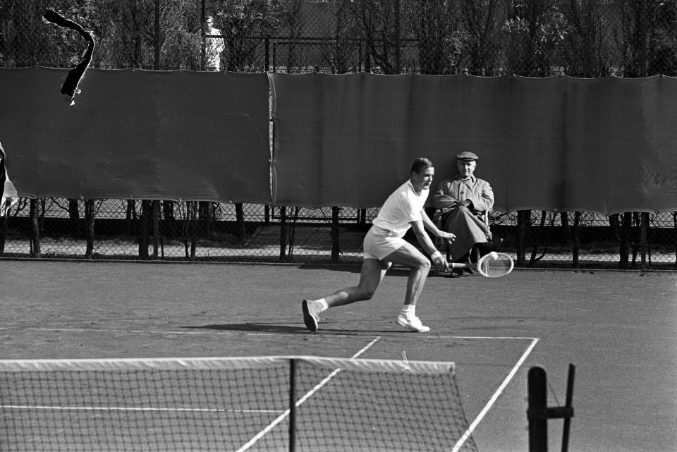 Tennis, Davis Cupploegen Nederland en Rhodesie in tennispark Klein Zwitserland t, Bestanddeelnr 917-6845