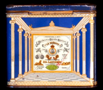 Tanagra cigarettes tin, back