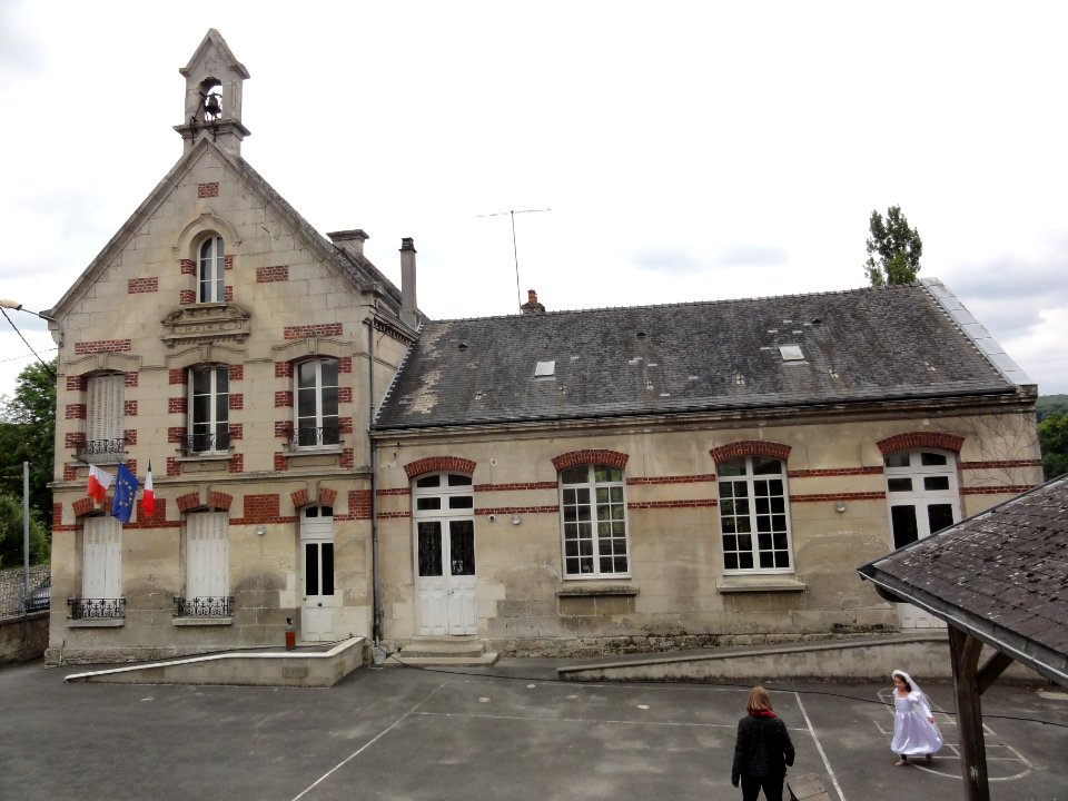 Taillefontaine (Aisne) mairie-école