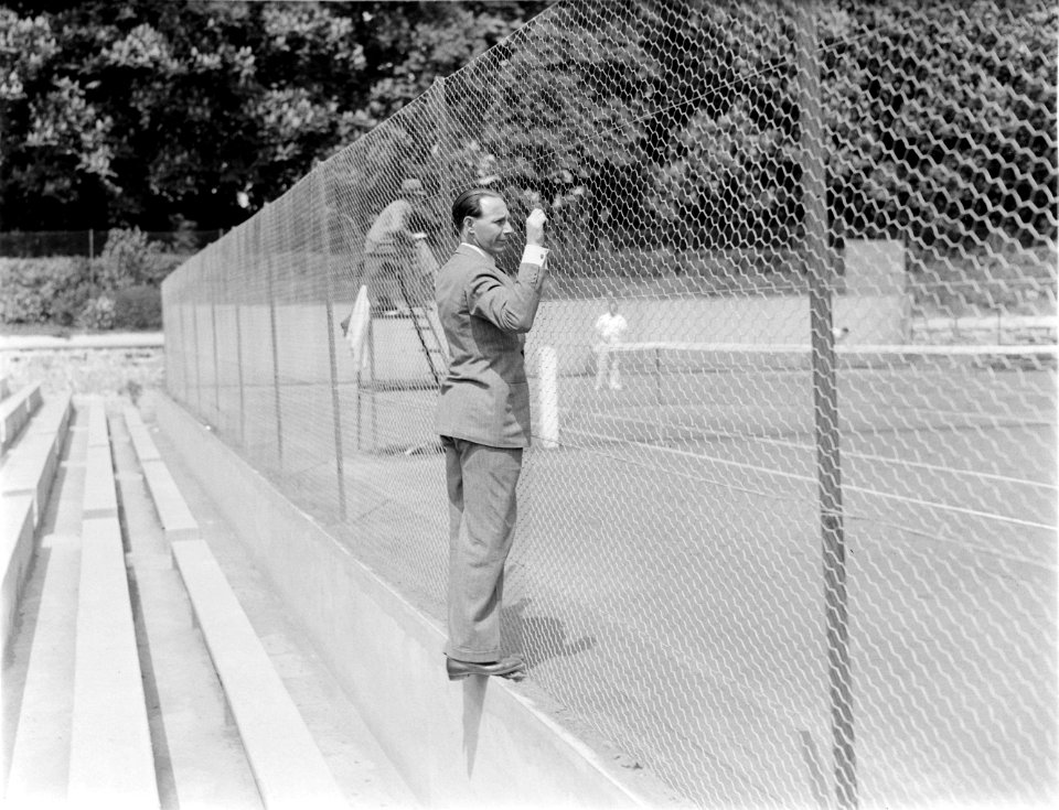 Tenniswedstrijd Frankrijk-Engeland op Roland Garros, Jean Paul Borotra, Frans te, Bestanddeelnr 190-0746