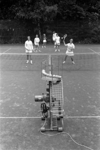 Tenniskanon in Nederland bij tennisclub Zandvoort, Bestanddeelnr 915-3789