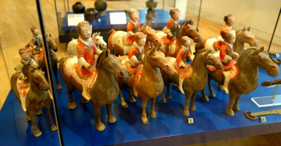 Ten mounted soldiers, China, Western Han dynasty, 206 BC - 24 AD, painted earthenware - Royal Ontario Museum - DSC04016