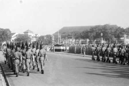 Teneinde zich persoonlijk op de hoogte te stellen van de toestanden in het gebie, Bestanddeelnr 1736-1-1