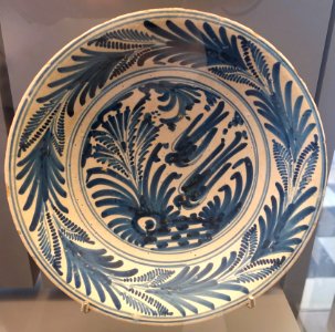 Talavera plate, ceramic - Museo Nacional de Artes Decorativas - Madrid, Spain - DSC08067