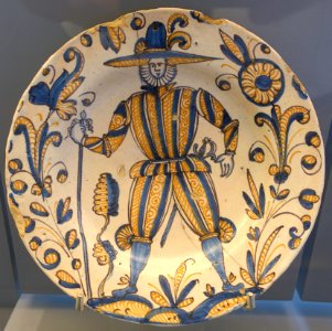 Talavera plate, ceramic - Museo Nacional de Artes Decorativas - Madrid, Spain - DSC08080