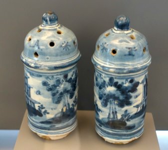 Talavera salt or spice cellars, ceramic - Museo Nacional de Artes Decorativas - Madrid, Spain - DSC08099
