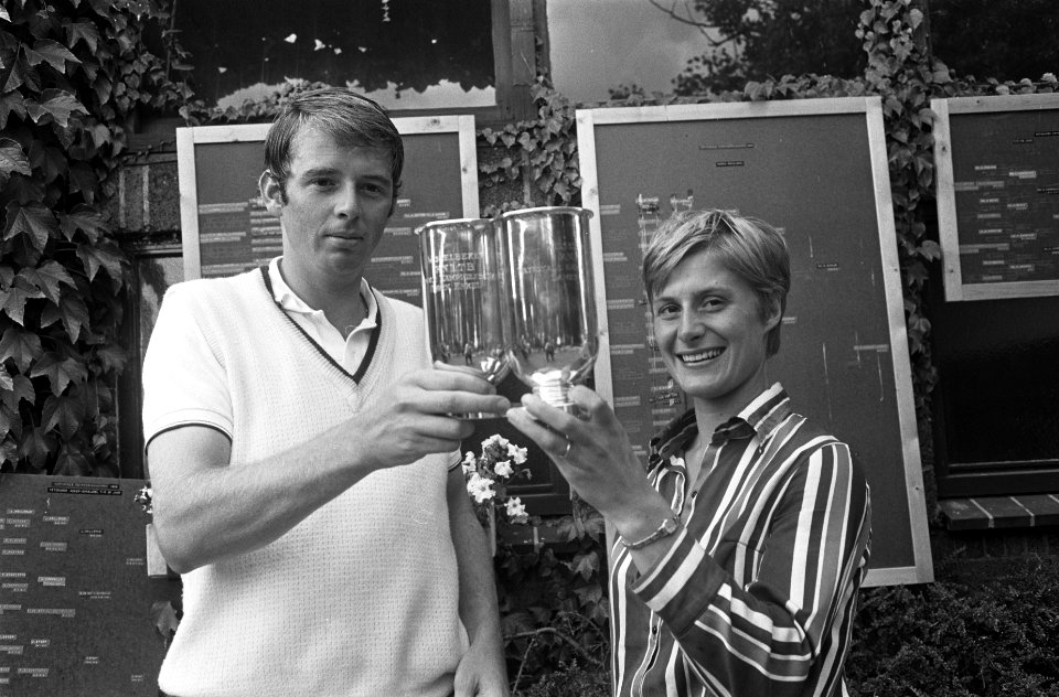 Tenniskampioenschappen, Scheveningen l. Nick Fleury (kampioen) en Marijke Schaa, Bestanddeelnr 922-7149