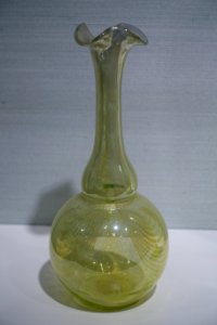 Tall vase, Hutte Graf Harrach, Neuwelt Bohmen and Vienna, c. 1898, glass - Hessisches Landesmuseum Darmstadt - Darmstadt, Germany - DSC00847