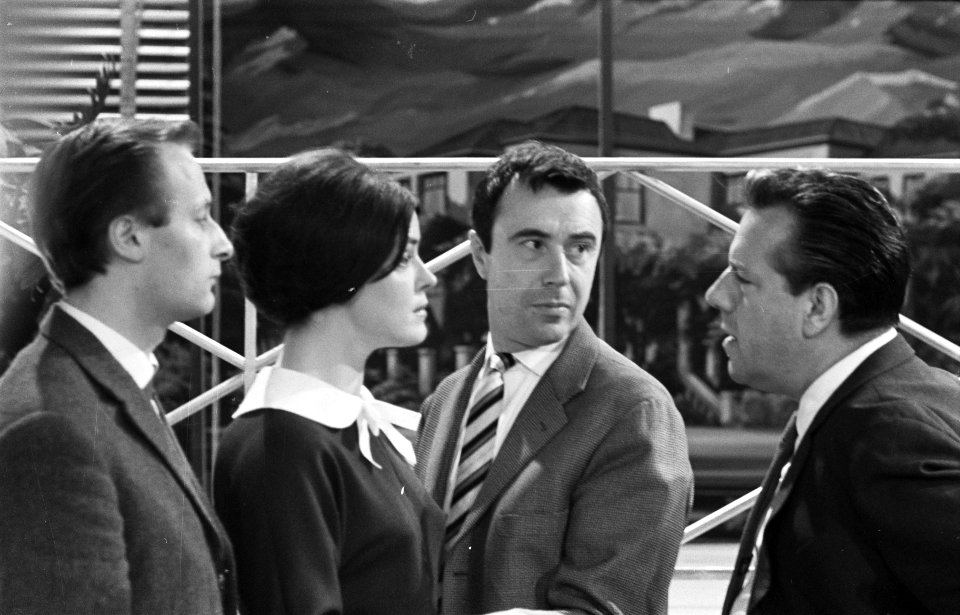 Televisiestuk Het grote mes . Vlnr. , Ina van Faassen, Paul Cammermans en Ko , Bestanddeelnr 912-4090