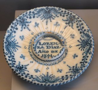 Talavera mancerina (chocolate cup holder), ceramic - Museo Nacional de Artes Decorativas - Madrid, Spain - DSC08143