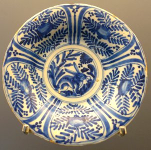 Talavera plate, ceramic - Museo Nacional de Artes Decorativas - Madrid, Spain - DSC08063