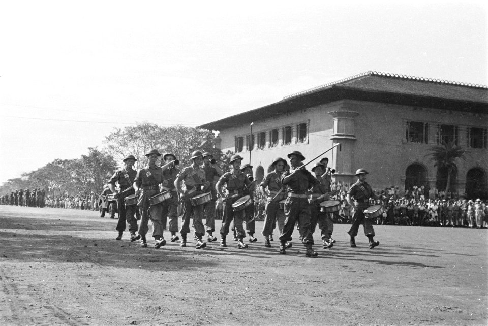 Tamboers en trompetters, Bestanddeelnr 248-2-2