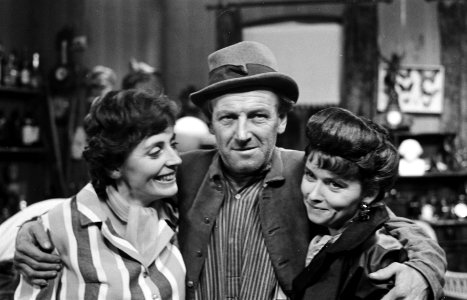 Televisiestuk Stiefbeen en Zoon met Rien van Nunen en Piet Römer. Rien van Nun, Bestanddeelnr 915-5952