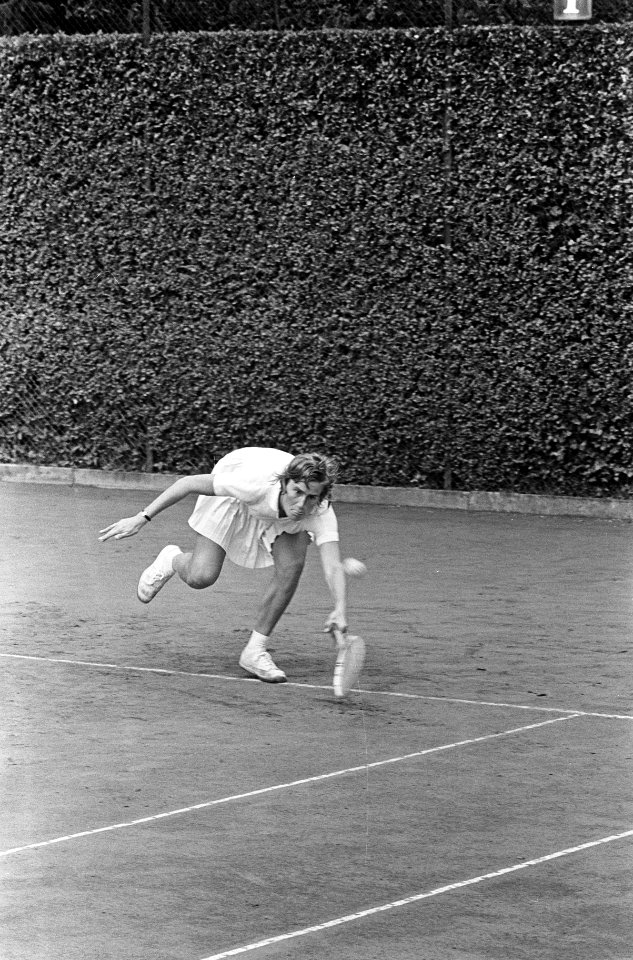 Tennis te Hilversum, Trudy Groenman in actie, Bestanddeelnr 917-9847