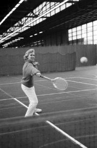 Tennis Nederlandse Kampioenschappen Energiehal Rotterdam Jettie Baars in actie, Bestanddeelnr 913-5370