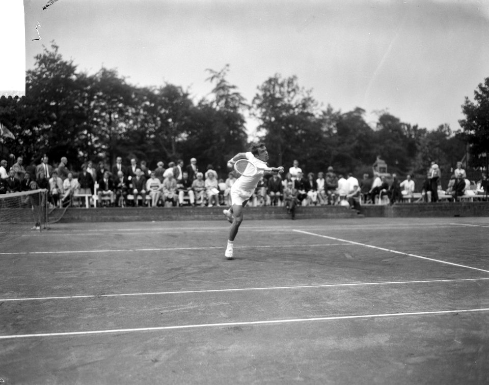 Tenniskampioenschap Nederland te Hilversum, tennisbaan on water, Bestanddeelnr 917-9890