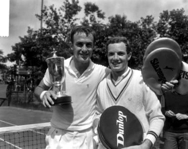 Tennis te Hilversum, John Newcombe en Tom Okker, Bestanddeelnr 917-9966