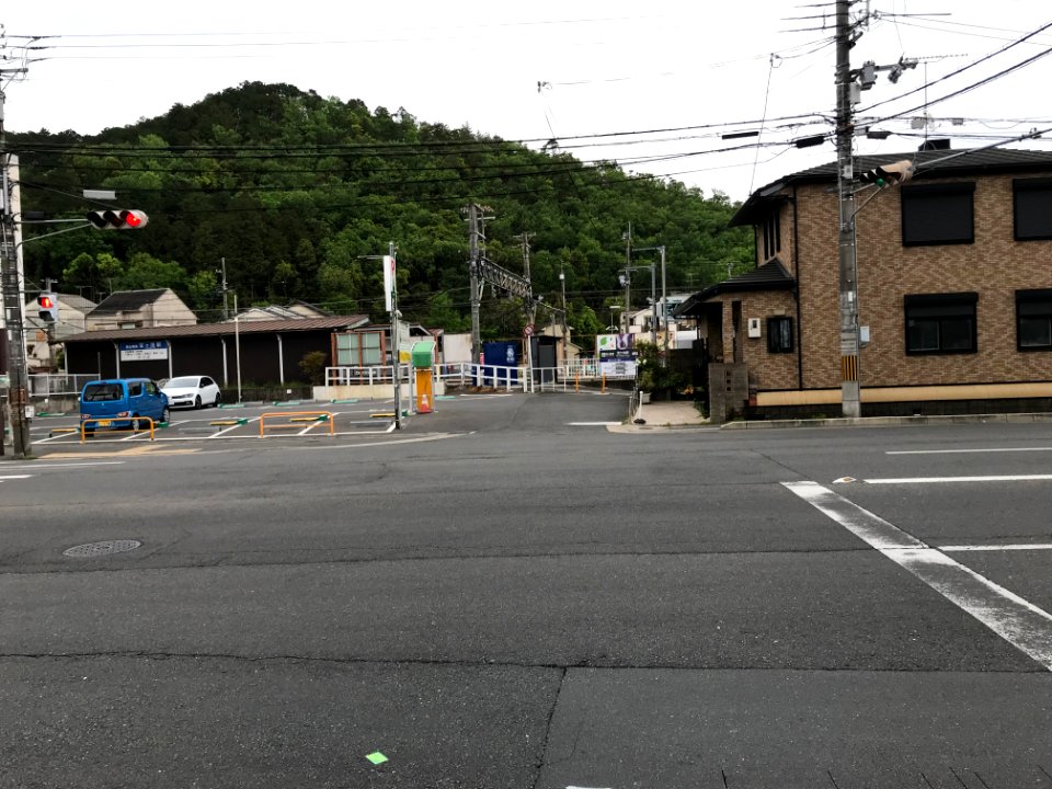 Takaragaike station viewing over Shirakawa dori 20200506