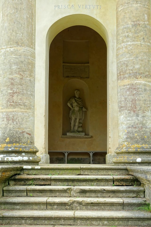 Temple of Ancient Virtue, Stowe - Buckinghamshire, England - DSC07373