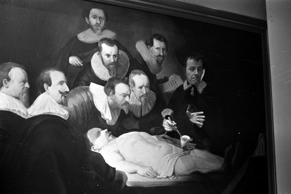 Televisiestuk Wij en de kunst van VARA, Luc Lutz in anatomische les, Bestanddeelnr 924-8538