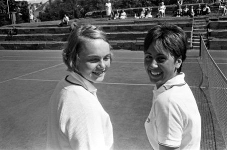 Tenniskampioenschappen, Ada Bakker en Judith Salome (koppen), Bestanddeelnr 918-0680