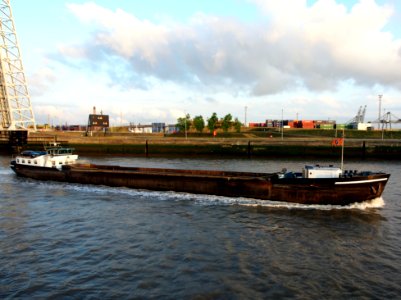 Tempore (ship, 1966) - ENI 02104010 leaving Berendrechtsluis, Port of Antwerp pic3