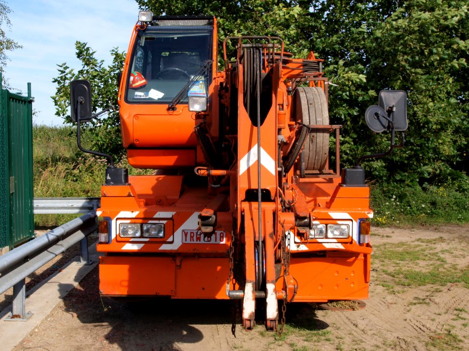 Tadano TR-200E p2