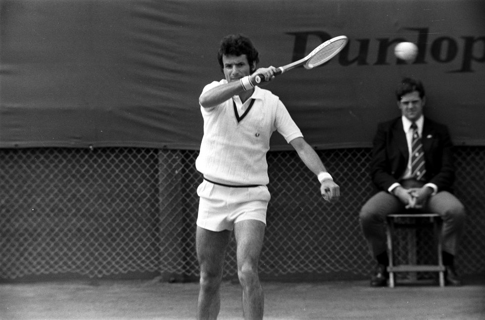 Tennis Davis-Cup Nederland tegen Roemenie te Den Haag , Ovics in aktie, Bestanddeelnr 926-4204