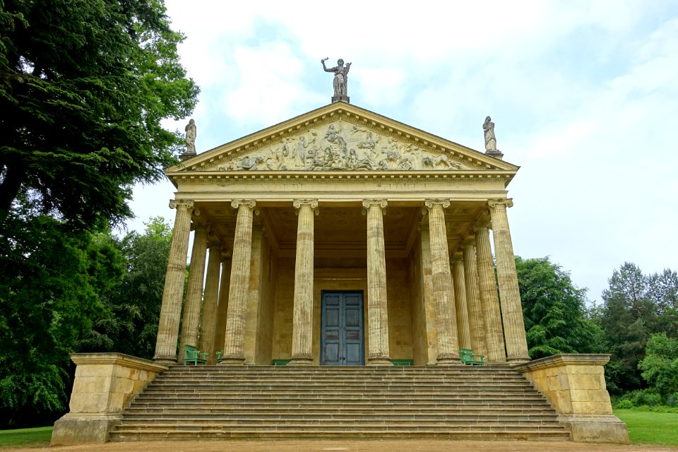 Temple of Concord and Victory, Stowe - Buckinghamshire, England - DSC07973