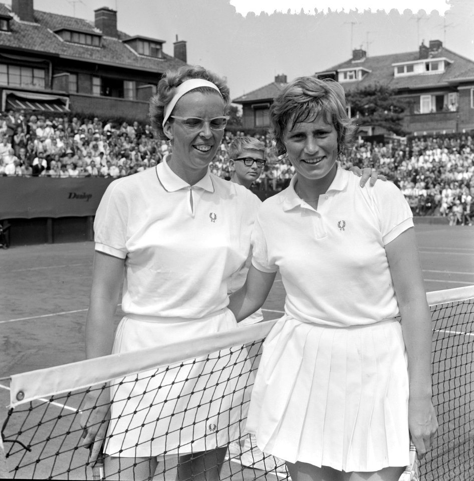 Tenniskampioenschap Nederland, (l) mevrouw Ridderhof (r) Trudi Groenman, Bestanddeelnr 916-7729
