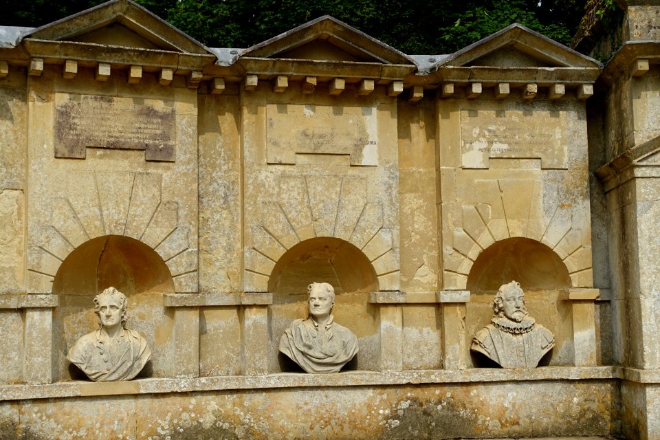 Temple of British Worthies, segment 2 of 5, Stowe - Buckinghamshire, England - DSC07457