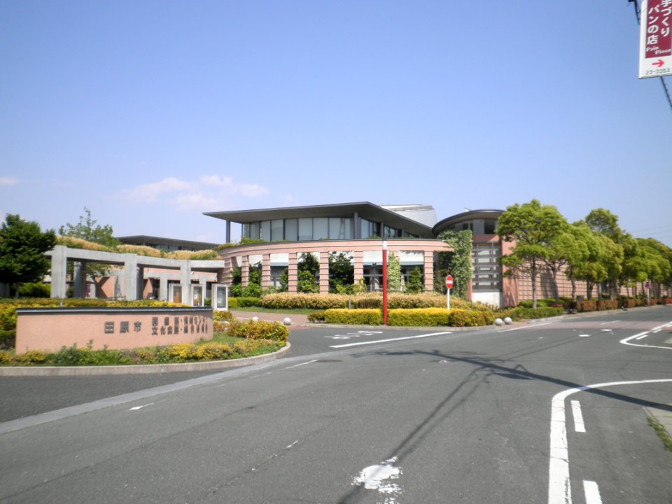 Tahara city library1