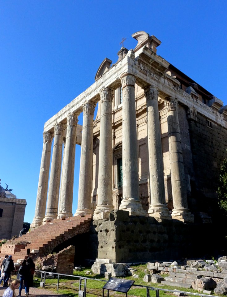 Temple of Antoninus and Faustina - Rome, Italy - DSC01554