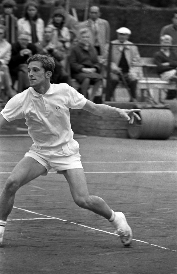 Tennis in Hilversum. Opdracht Vrije Volk . Overzicht tennis, Bestanddeelnr 921-5375