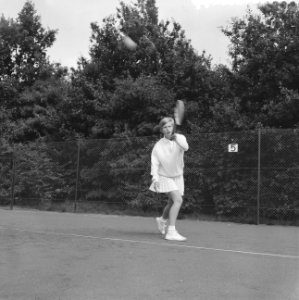 Tennis Holland tegen Duitsland op Beekhuizen Trudy Groenman, Bestanddeelnr 912-8342