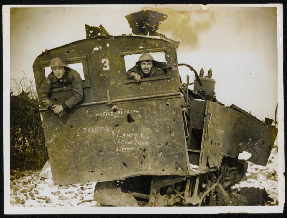 Temporary Accomodation. A light engine smashed up by our gunfire, Bestanddeelnr 158-0003