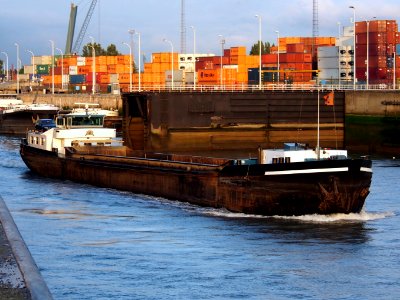 Tempore (ship, 1966) - ENI 02104010 leaving Berendrechtsluis, Port of Antwerp pic1